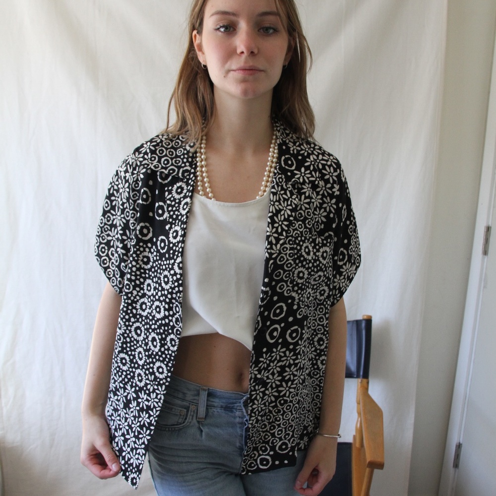 Vintage Oscar De La Renta black and white top blouse